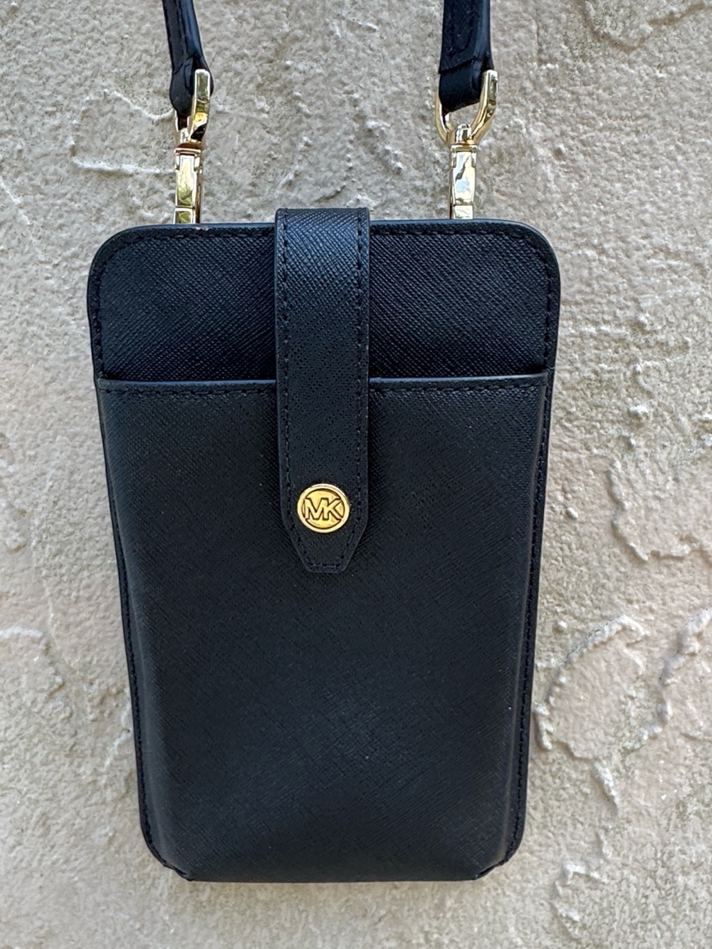 Michael Kors Saffiano Leather Smartphone Crossbody Bag - Picture 2 of 13